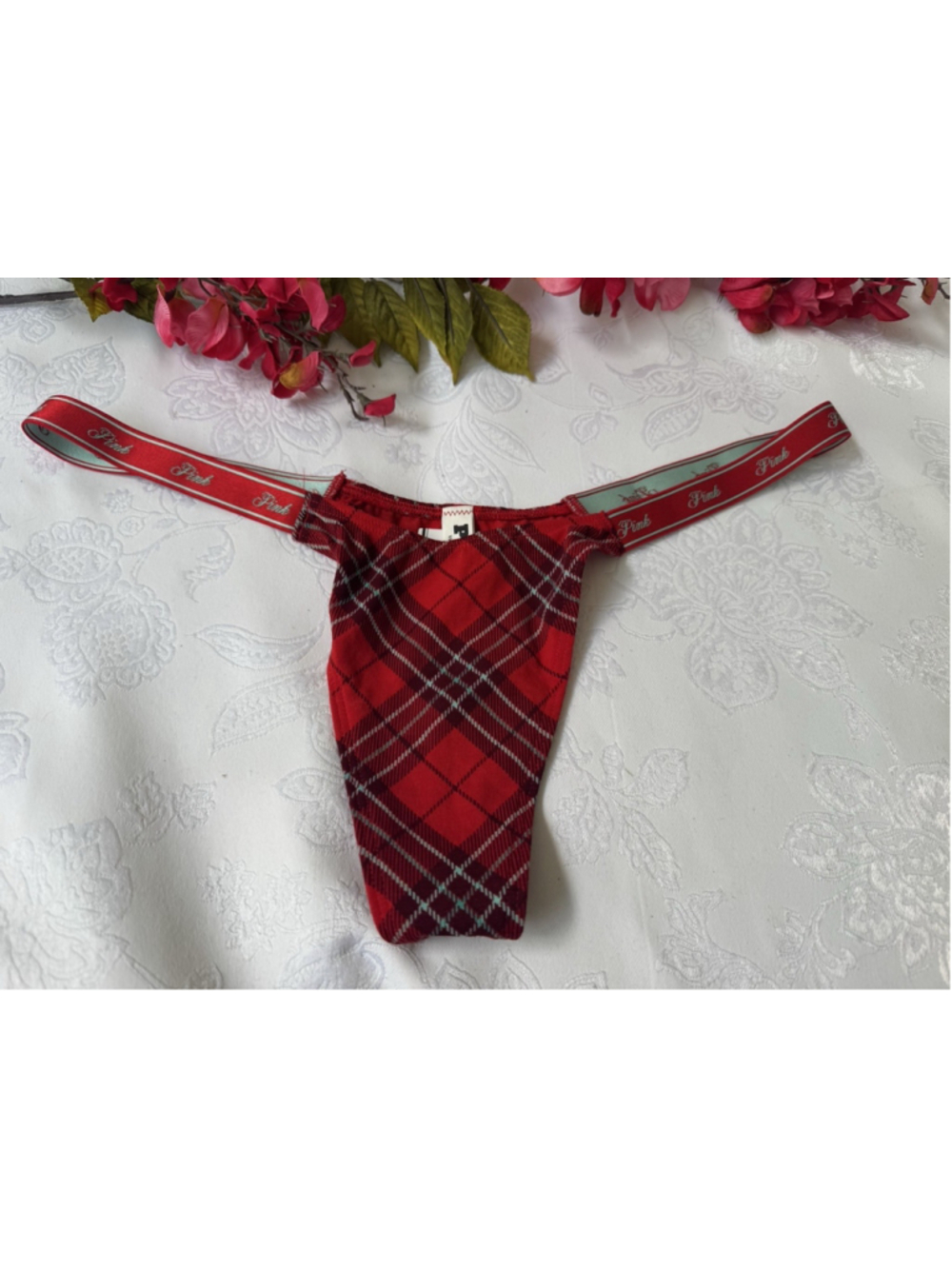 PINK VICTORIA'S SECRET L HOLIDAY CHRISTMAS RED PLAID STRING THONG PANTIES NWT